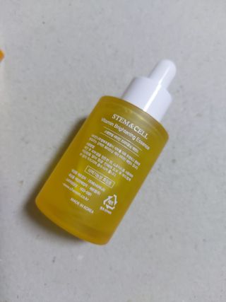 체르엠 스템앤셀 비타민 브라이트닝 에센스 30ml 1개 — 5점을 준 리뷰어가 2021년 7월 올린 사용 사진
