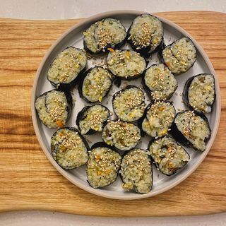 해풀잎 누구나 김밥*1ea [(혼합야채 35g *1ea,  김밥김 (5g, 5ea),  양념간장 (6g, 5ea), 참기름(5g, 2ea)] — 5점을 준 리뷰어가 2022년 8월 올린 사용 사진