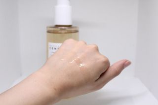 스킨1004 [SKIN1004] 마다가스카르 센텔라 라이트 클렌징 오일 200ml — 5점을 준 리뷰어가 2024년 8월 올린 사용 사진