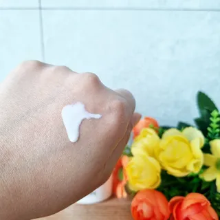 아이레시피 모이스트터치 스포츠 선밀크 50ml (SPF50+ PA+++) — 5점을 준 리뷰어가 2023년 6월 올린 사용 사진