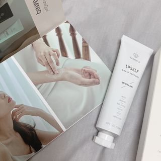 탐니크 러셀브 우먼 솔리드 퍼퓸 — 5점을 준 리뷰어가 2021년 1월 올린 사용 사진