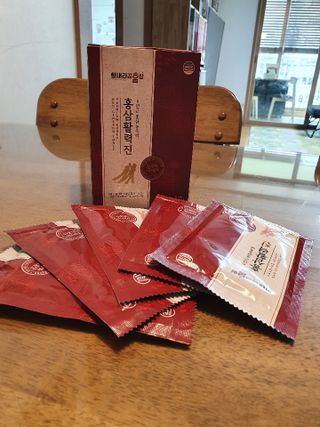 힘내라김홍삼 홍삼활력진 50ml x 5포 — 5점을 준 리뷰어가 2021년 3월 올린 사용 사진