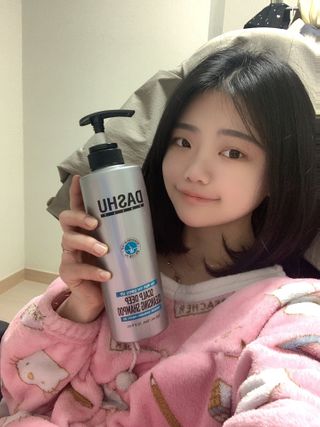 다슈코리아 다슈 데일리 두피 딥 클렌징 샴푸 500ml — 3.5점을 준 리뷰어가 2021년 2월 올린 사용 사진