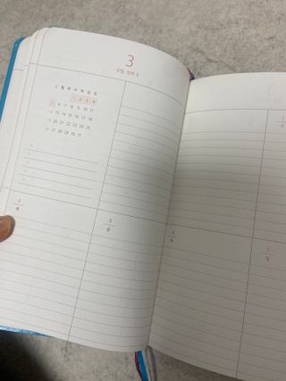 리훈 2023년 하고싶은말다이어리 (세로/정사각 중 택 1, 베이지/블루 중 택 1) — 5점을 준 리뷰어가 2023년 1월 올린 사용 사진