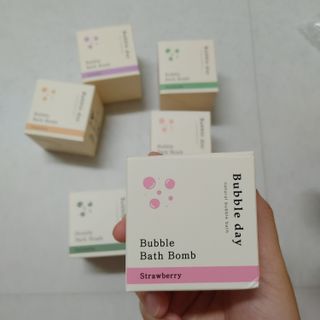 버블데이 배쓰밤 거품입욕제 버블바 6종 — 4점을 준 리뷰어가 2021년 8월 올린 사용 사진