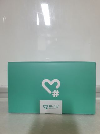 힐니스북 [힐마이넥]   거북목 통증완화를 위한 휴대용 목 안마기 — 4점을 준 리뷰어가 2022년 12월 올린 사용 사진