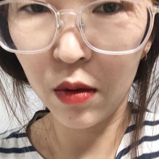 엘에이브리즈 겟 베러 벨벳 립스틱 04스위티쉬 캐럿 / 05스모키 로즈 — 5점을 준 리뷰어가 2021년 12월 올린 사용 사진