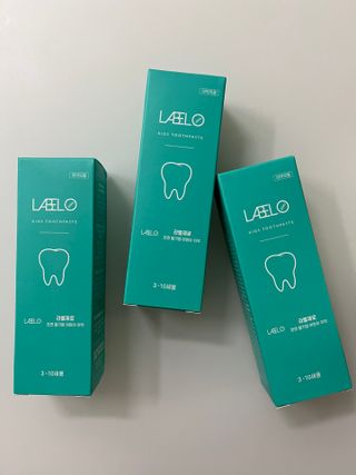 치과에서 쓰는 치약 _ 라벨제로 저불소 꼬마, 키즈, 유아, 베이비, 주니어 안전한 어린이치약 — 4.5점을 준 리뷰어가 2022년 11월 올린 사용 사진