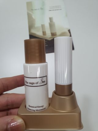 더사가오브수 [사가수] 효혜윤 보태니컬 에너지 에센스인로션 20ml /아이포올 스틱 3g — 5점을 준 리뷰어가 2023년 2월 올린 사용 사진