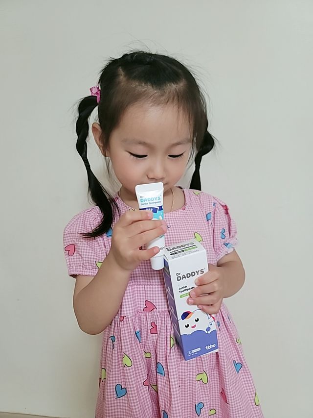 닥터데디스 안심불소 튼튼치약(청포도, 민트 중 택 1) 60g + 여행용 미니 치약 15g 리뷰 사진