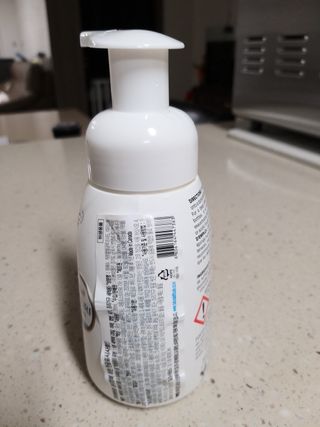 에티튜드 천연 젖병세정제 무향 아토베이비 폼타입 (295ml) 천연 친환경 비건 — 5점을 준 리뷰어가 2022년 8월 올린 사용 사진