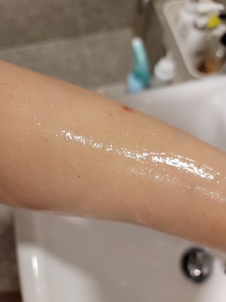 벨먼 내추럴스파 수분광채 스크럽 바디워시 600ml 5종 — 5점을 준 리뷰어가 2022년 5월 올린 사용 사진