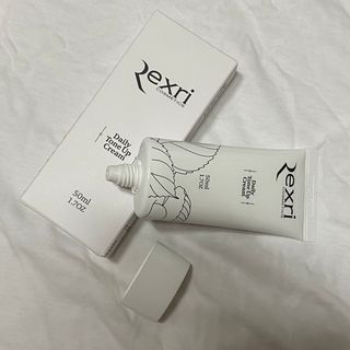렉스리 데일리 톤업 크림 Rexri Daily Tone Up Cream — 5점을 준 리뷰어가 2022년 9월 올린 사용 사진