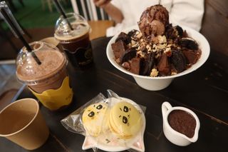 카페 더달달 [카페더달달 ] 빙수 택 1 + 음료 2잔 + 마카롱2개 — 5점을 준 리뷰어가 2021년 7월 올린 사용 사진