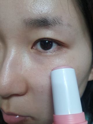 스킨큐어 산다화 카멜리아 안티 링클 멀티밤 — 5점을 준 리뷰어가 2022년 12월 올린 사용 사진