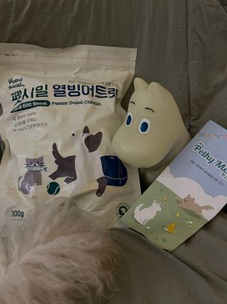 [펫시밀] 원물그대로 영양듬뿍 동결건조 왕북어트릿300g,왕치킨트릿400g,열빙어트릿300g 대용량 간식 — 5점을 준 리뷰어가 2023년 5월 올린 사용 사진