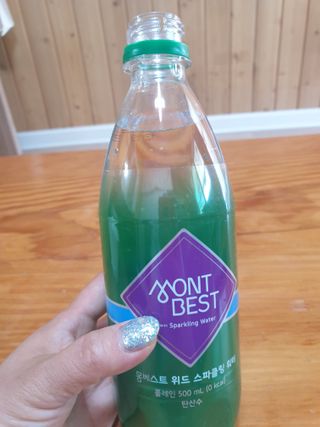 몽베스트 Montbest with Sparkling water Plain 20병 — 5점을 준 리뷰어가 2022년 5월 올린 사용 사진