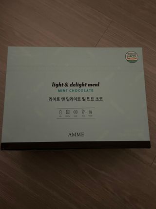 아므_이너뷰티 라이트 앤 딜라이트 밀 민트 초코 — 4점을 준 리뷰어가 2021년 8월 올린 사용 사진