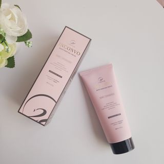 오투에니원 인컨보 바디 퍼퓸 크림 200ml — 5점을 준 리뷰어가 2022년 12월 올린 사용 사진