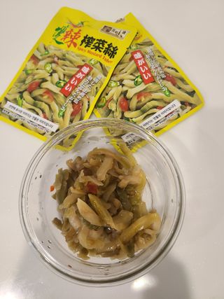 루시델리 야미하우스 홍콩 스파이시 프리미엄 짜사이 무침 500g — 5점을 준 리뷰어가 2024년 7월 올린 사용 사진