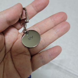 컴바이유 써지컬 각인 키링 [반려동물 인식표, 커플 키링, 가족 키링] — 5점을 준 리뷰어가 2022년 3월 올린 사용 사진