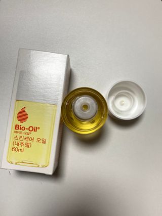 바이오오일 [바이오-오일] 스킨케어 오일 내추럴 60ml — 4.5점을 준 리뷰어가 2021년 11월 올린 사용 사진