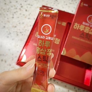 힘내라김홍삼 하루홍삼정스틱 10g x 30포 — 5점을 준 리뷰어가 2021년 4월 올린 사용 사진