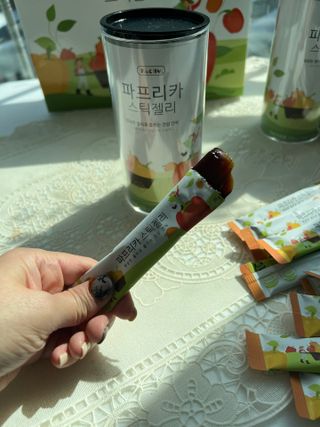 팜코바이오 파프리카 스틱젤리 / 황기력 / 천문동 건강젤리 — 5점을 준 리뷰어가 2022년 10월 올린 사용 사진