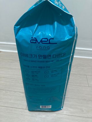 아베크 펫 와이드 프리미엄 중형 애견 강아지 배변 패드 54매 1팩 45g — 5점을 준 리뷰어가 2021년 7월 올린 사용 사진