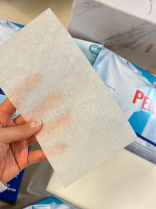 [쿠팡 구매평]페리엘 이염방지 시트세제 선물세트 1set 30매입x4개 — 5점을 준 리뷰어가 2025년 3월 올린 사용 사진