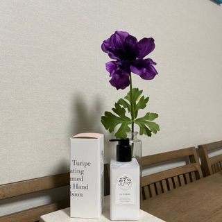 줄라이 모닝 _ JULY MORNING 줄라이모닝 하이드레이팅 퍼퓸드 바디앤핸드 에멀젼 — 5점을 준 리뷰어가 2021년 9월 올린 사용 사진