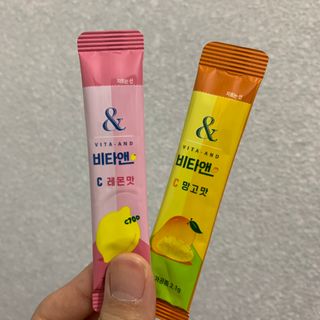비타앤C 레몬맛, 망고맛 — 5점을 준 리뷰어가 2021년 4월 올린 사용 사진