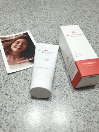 바디셀런스 벤토나이트 데일리 약산성 딥클렌징폼 120ml — 5점을 준 리뷰어가 2021년 12월 올린 사용 사진