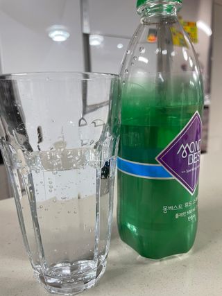 몽베스트 Montbest with Sparkling water Plain 20병 — 5점을 준 리뷰어가 2022년 8월 올린 사용 사진