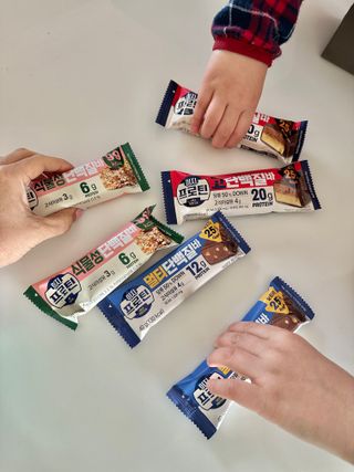 이지프로틴바 3종x각 2ea (고단백질바, 멀티단백질바, 식물성단백질바) — 5점을 준 리뷰어가 2024년 2월 올린 사용 사진