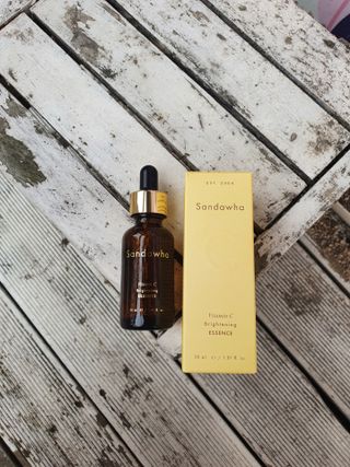스킨큐어 산다화 비타민c 화이트닝 에센스 30ml — 5점을 준 리뷰어가 2021년 7월 올린 사용 사진