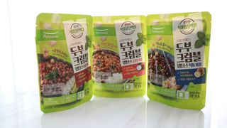 [풀무원] 식물성고기_두부크럼블덮밥소스3종, 두부텐더 — 5점을 준 리뷰어가 2021년 4월 올린 사용 사진