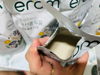 이롬 황성주 박사의 국산콩 두유 검은콩과 17곡 프리미엄 — 5점을 준 리뷰어가 2021년 5월 올린 사용 사진