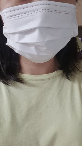 JHWORLD 스누피 마스크 정품 스누피 KF-AD 국내 비말차단 아동용 성인용 일회용 덴탈마스크 50매 — 5점을 준 리뷰어가 2021년 6월 올린 사용 사진
