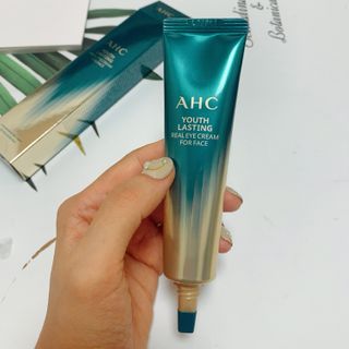 [NEW 탄력유턴 아이크림] AHC 유스 래스팅 리얼 아이크림 포 페이스 — 5점을 준 리뷰어가 2021년 2월 올린 사용 사진