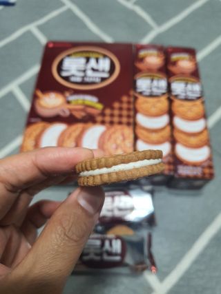 롯데제과 롯샌 카페크런치 — 5점을 준 리뷰어가 2021년 10월 올린 사용 사진