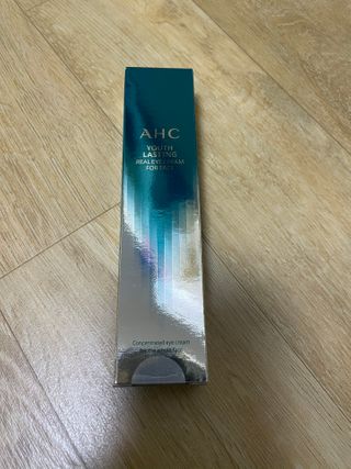 [NEW 탄력유턴 아이크림] AHC 유스 래스팅 리얼 아이크림 포 페이스 — 5점을 준 리뷰어가 2021년 1월 올린 사용 사진