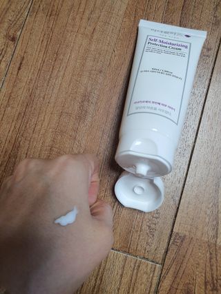 셀프 모이스처라이징 프로텍션 크림 셀프 모이스처라이징 프로텍션크림 — 5점을 준 리뷰어가 2022년 4월 올린 사용 사진