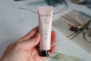 러브모아 향수 고체향수 승무원 고체향수 바르는 향수 니치향수 도손 우드세이지 앤 씨솔트 — 5점을 준 리뷰어가 2022년 11월 올린 사용 사진