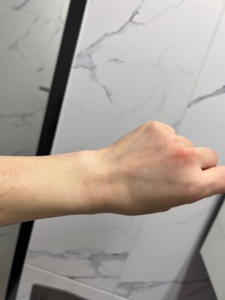 프리마인 메이크업과 들뜨는 각질까지 한방에 깐달걀로! 순하기까지한 셀베이스 그린티클렌저(200ml) — 5점을 준 리뷰어가 2023년 2월 올린 사용 사진
