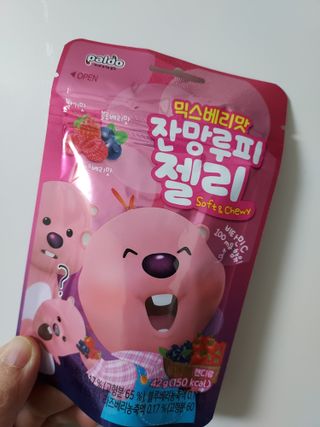 [팔도] 잔망루피젤리 믹스베리맛 42g 8개 — 5점을 준 리뷰어가 2022년 2월 올린 사용 사진