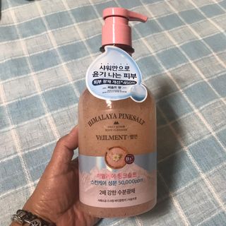 벨먼 내추럴스파 수분광채 스크럽 바디워시 600ml 5종 — 5점을 준 리뷰어가 2022년 5월 올린 사용 사진