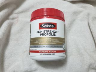 Swisse 스위스 고함량 프로폴리스 2,000mg 210정 — 5점을 준 리뷰어가 2021년 11월 올린 사용 사진