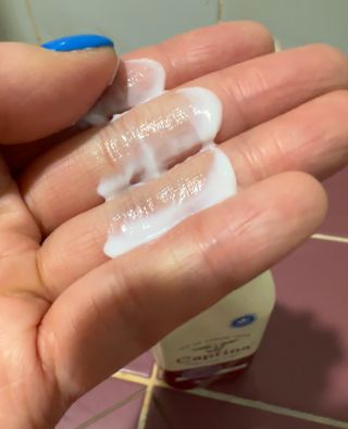 카프리나 산양밀크 모이스춰라이징 바디로션 350ml(오리지널향) — 5점을 준 리뷰어가 2023년 4월 올린 사용 사진