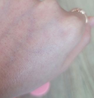 스킨큐어 산다화 카멜리아 안티 링클 멀티밤 — 4.5점을 준 리뷰어가 2022년 11월 올린 사용 사진